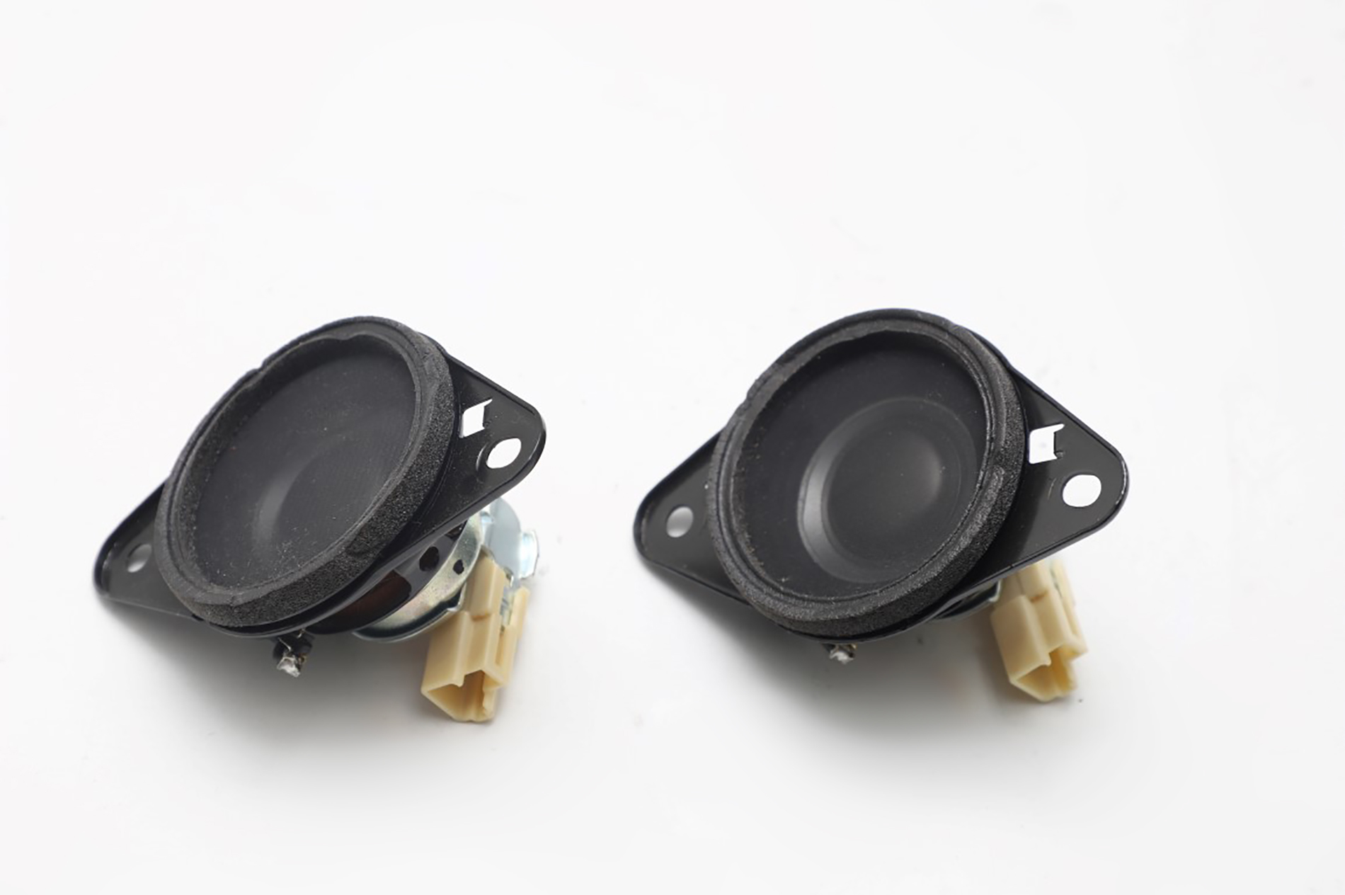 small tweeter speaker