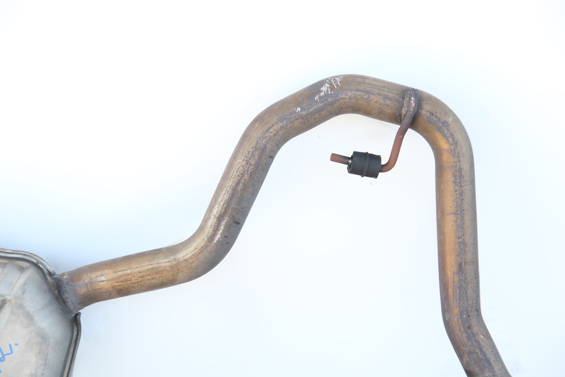 Saab 93 0811 Sedan 2.0L Exhaust Center Pipe Resonator Muffler, A712