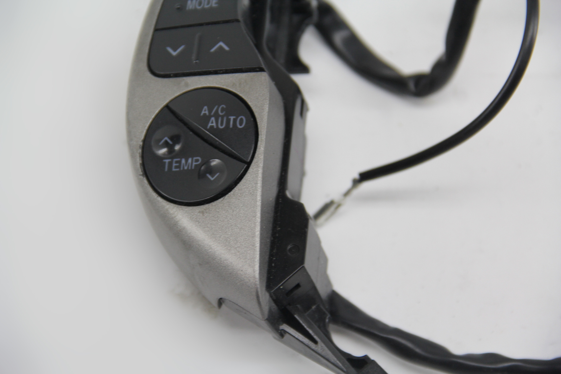 Toyota Prius 0409 Steering Wheel Climate/Volume Control Switch