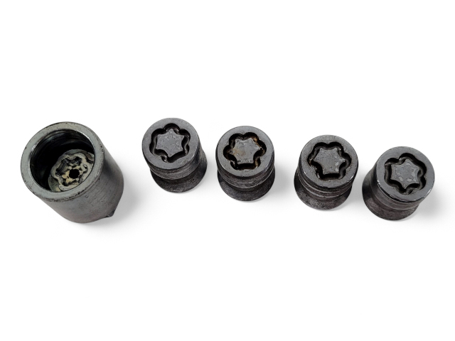 Honda CR-Z CRZ 11-16 Wheel Lock Lug Nut, Nuts, Bolt Set Black, 08W42-SCV-101, E030, OEM, 2011, 2012, 2013, 2014, 2015, 2016