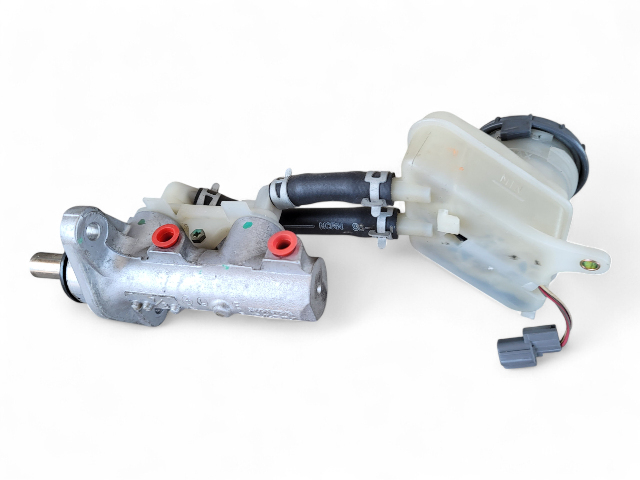 Honda Civic Si 02-05 Manual Clutch Master Cylinder w/Tank 2.0L 46920-S7A-A05, E032, OEM, 2002, 2003, 2004, 2005