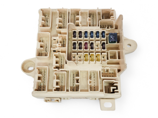 Lexus IS300 01-05 Fuse Box Block Junction Relay Cowl Right Side, 82733-53022, E034, OEM, 2001, 2002, 2003, 2004, 2005