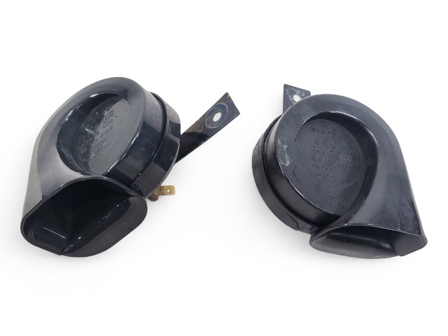Nissan 370Z 09-20 High & Low Pitch Tone Horn Set Complete Assy. 25620-1EA0A, E038, OEM, 2009, 2010, 2011, 2012, 2013, 2014, 2015, 2016, 2017, 2018, 2019, 2020