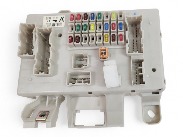 Toyota 4Runner 03-05 Driver Fuse Box Module Control Unit 82730-35350, E042, OEM, 2003, 2004, 2005