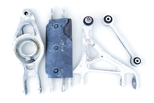 Acura RL 05-12 Rear Control Arm Right Passenger Side Set, E052, OEM, 2005, 2006, 2007, 2008, 2009, 2010, 2011, 2012