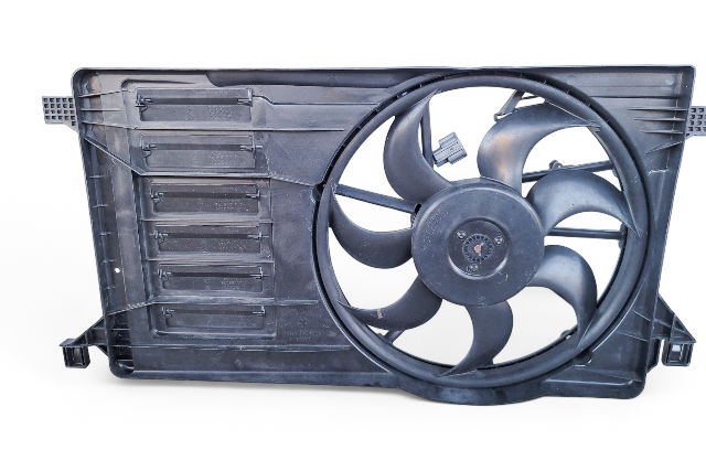 Mazda 3 Speed 10-13 Cooling Fan Assembly w/Shroud, R2AH-15-025G, E054, OEM, 2010, 2011, 2012, 2013
