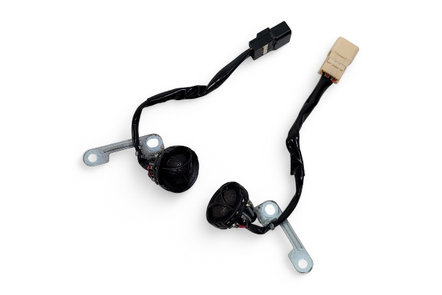 Lexus IS300 01-05 Tweeter Speaker Front Door Audio Speaker Left/Right Set of (2) 86160-53190, E056, OEM, 2001, 2002, 2003, 2004, 2005