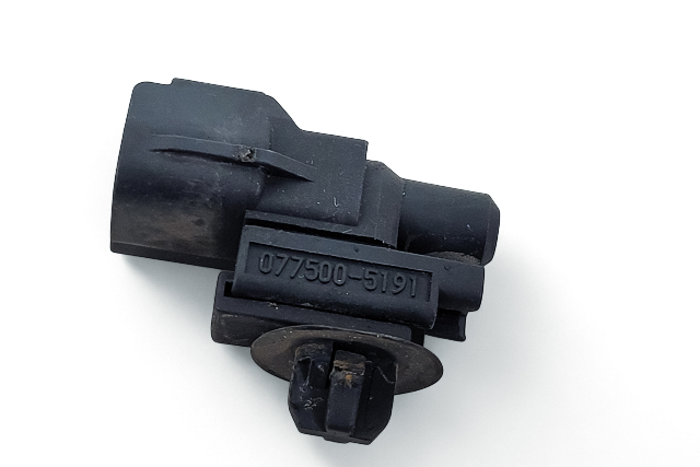 Scion FR-S 13-16 Air Temperature Sensor, SU003-A0022, E057, OEM, 2013, 2014, 2015, 2016