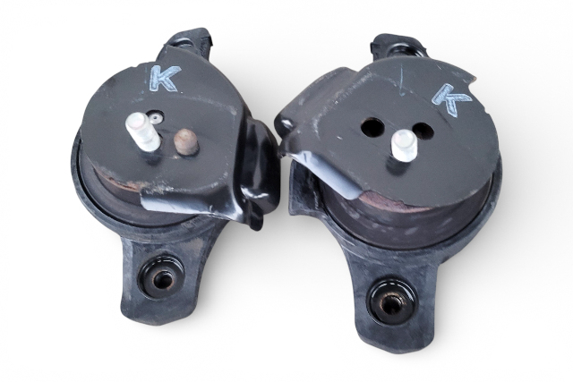 Subaru Forester 14-19 Side Engine Mount Right/Left Set, 41022FJ020, E064, OEM,2014, 2015, 2016, 2017, 2018, 2019