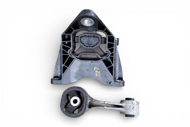 Honda Insight 19-22 Transmission Mount Mounting Rubber, Torquerod Lower Set, 50890-TRW-A01, 50850-TXM-A02, E066, OEM, 2019, 2020, 2021, 2022