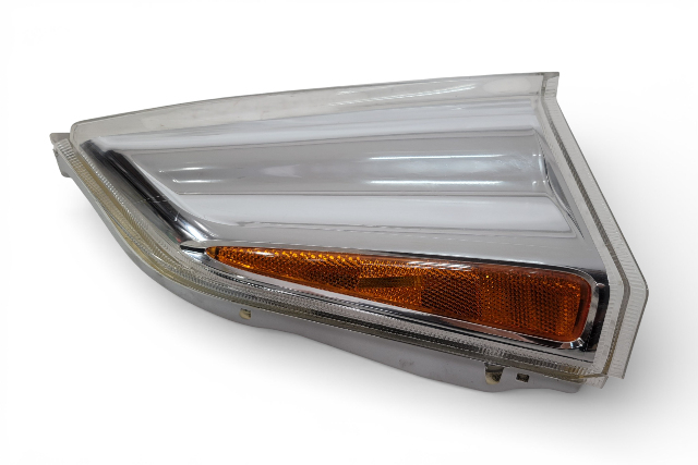 Nissan Leaf 13-17 Front Turn Signal Side Marker Fender Mount Right 26180-3NF0A, E070, OEM, 2013, 2014, 2015, 2016, 2017