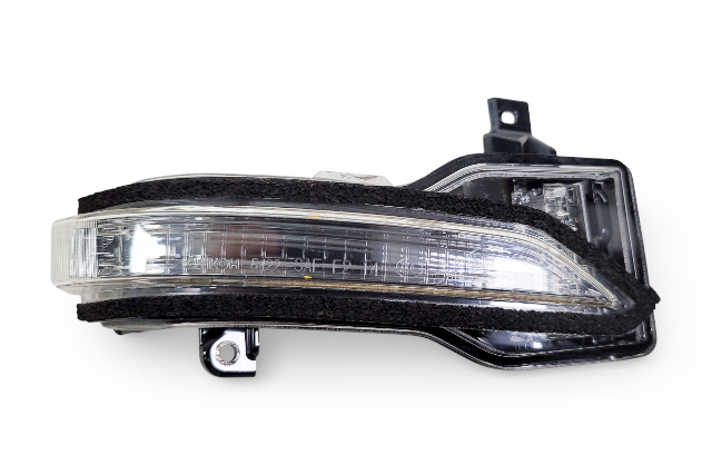 Subaru Crosstrek 18-23 Front Side Turn Signal Light Marker Right 84401FL000, E072, OEM, 2018, 2019, 2020, 2021, 2022, 2023