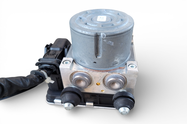 Subaru Crosstrek 21-23 ABS Ant-Brake System Pump Actuator 27596FL230, E072, OEM, 2021, 2022, 2023