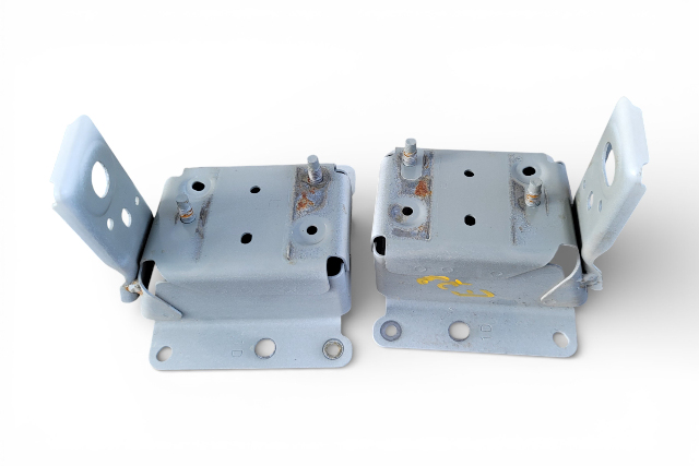 Nissan Juke 11-17 Rear Bumper Reinforcement Bracket Right/Left Set (2) 85211-1KD0A, E073, OEM, 2011, 2012, 2013, 2014, 2015, 2016, 2017