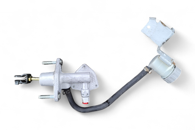 Honda Element 03-10 Manual Clutch Master Cylinder W/ Tank 2.4L M/T 46920-S7A-A04, E076, OEM, 2003, 2004, 2005, 2006, 2007, 2008, 2009, 2010