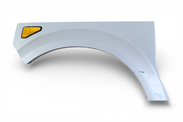 Honda Element 06-08 Front Fender Cladding Molding Left/Driver Silver Metallic, 74165-SCV-A20ZD, E079, OEM, 2006, 2007, 2008