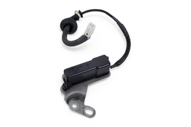 2013-2017 Lexus ES300h Tire Pressure Monitoring Sensor Antenna Module Unit TPMS 8976B-33010, F010, OEM, 2013, 2014, 2015, 2016, 2017