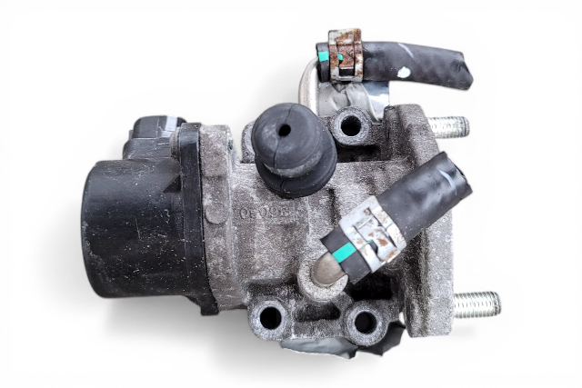 Lexus ES300h 13-18 EGR Exhaust Gas Recirculation Valve 25620-36060, F010, OEM, 2013, 2014, 2015, 2016, 2017, 2018