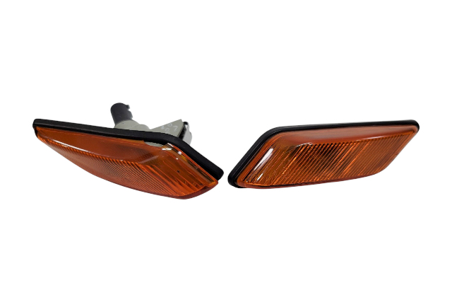 1996-2002 BMW Z3 Front Right/Left Turn Signal Side Marker Fender Mount, 63-13-8-389-535, F014, OEM, 1996, 1997, 1998, 1999, 2000, 2001, 2002