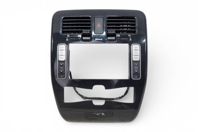 2011-2012 Nissan Leaf Center Panel Trim Panel Radio Bezel Black 68260-3NA0A, F020, OEM, 2011, 2012