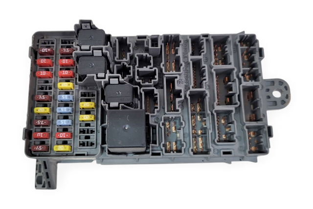 2007-2008 Honda Element Interior Fuse Box Relay 38200-SCV-A33, F022, OEM, 2007, 2008