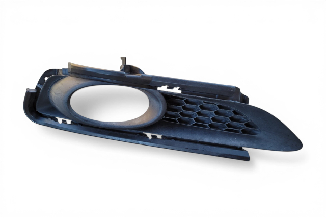 2011-2012 Honda CR-Z CRZ Right Fog Light Lamp Cover ONLY, 71102-SZT-G00, F023, OEM, 2011, 2012