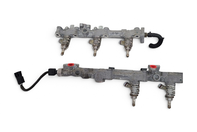 2015-2018 Lexus RC350 Fuel Injectors With Delivery Pipe Right/Left, 23808-31070, F026, OEM, 2015, 2016, 2017, 2018