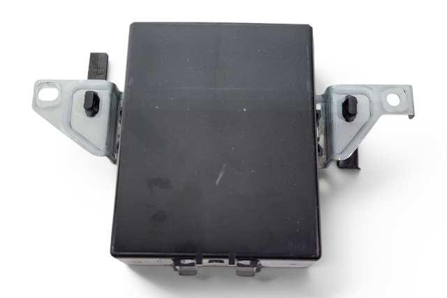 2003-2009 Toyota 4Runner Multiplex Network Module Rear Tailgate 89222-35010, F029, OEM, 2003, 2004, 2005, 2006, 2007, 2008, 2009
