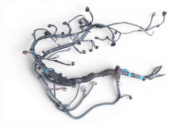 2003-2005 Toyota 4Runner 4.0L V6 (1GRFE) Engine Wire Harness 82121-3M440, F032, OEM, 2003, 2004, 2005