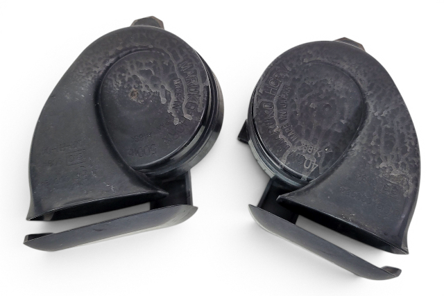 2003-2009 Toyota 4Runner High/Low Pitch Horn Assembly Set (2), F032, OEM, 2003, 2004, 2005, 2006, 2007, 2008, 2009