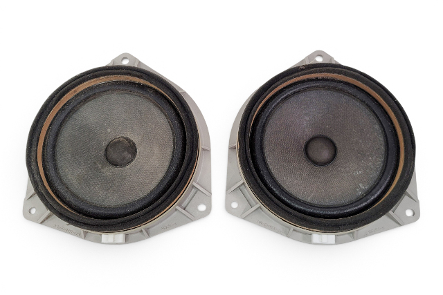 2003-2006 Toyota 4Runner Rear Door Radio Audio Speaker, Left/Right, Set(2) 86160-22890, F032, OEM, 2003, 2004, 2005, 2006