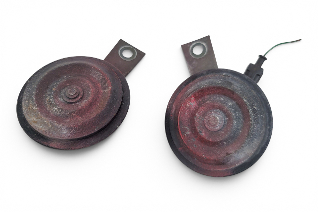 1991-1994 Nissan 300ZX High & Low Pitch Tone Horn Set Complete Assembly, 25620-3B800, 25610-88M00, F034, OEM, 1991, 1992, 1993, 1994