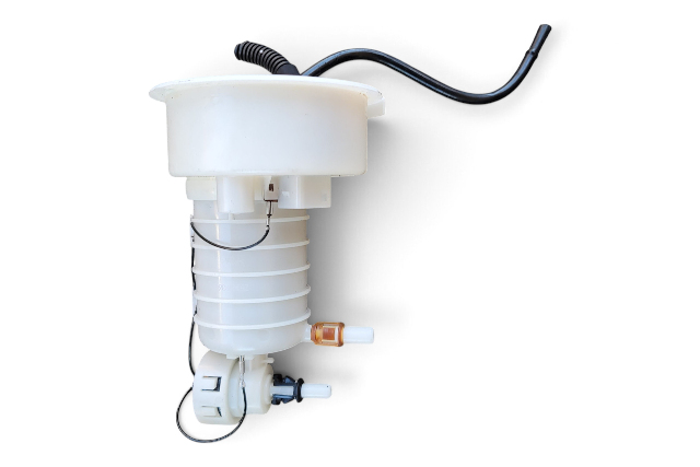 2003-2005 BMW Z4 E85 2.5i 3.0i Fuel Filter Pressure Regulator, 16-11-7-197-690, F038, OEM, 2003, 2004, 2005