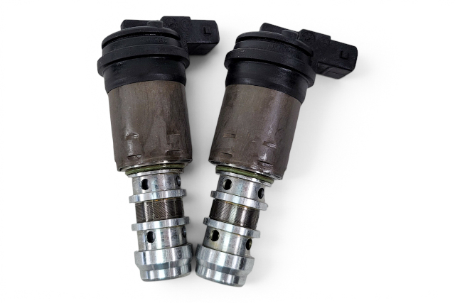 2006-2010 BMW 650i Right or Left Vanos VVT Solenoid Valve Set(2), 11-36-7-560-462, F039, OEM, 2006, 2007, 2008, 2009, 2010