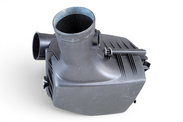 2006-2007 BMW 650i E63 E64 4.8L Engine Air Filter Box Intake Silencer, 13-71-7-567-166, F039, OEM, 2006, 2007