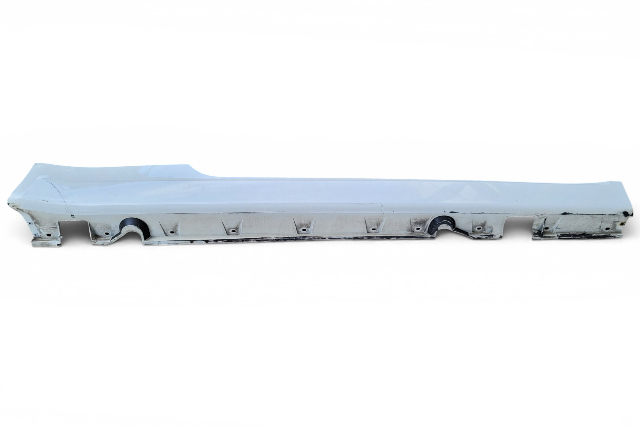 2006-2007 BMW 650i E63 E64 Right Passenger Rocker Panel Side Skirt White, 51-77-7-074-420, F039, OEM, 2006, 2007