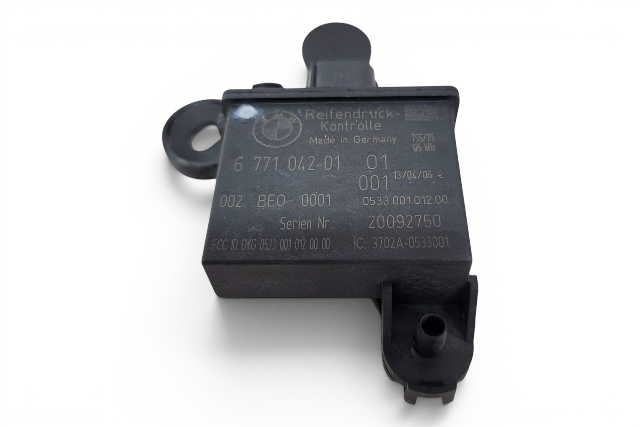 2006-2010 BMW 650i Front Right TPMS Sensor Transmitter w/ Bracket, 36-23-6-771-042, F039, OEM, 2006, 2007, 2008, 2009, 2010