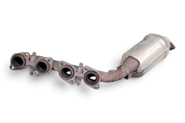 2003-2005 Toyota 4Runner Left Exhaust Manifold, V8 8Cyl 4.7, 17105-50170, F042, OEM, 2003, 2004, 2005