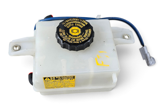 2011-2017 Lexus CT200h Brake Master Cylinder Tank Reservoir 47220-76010, F051, OEM, 2011, 2012, 2013, 2014, 2015, 2016, 2017