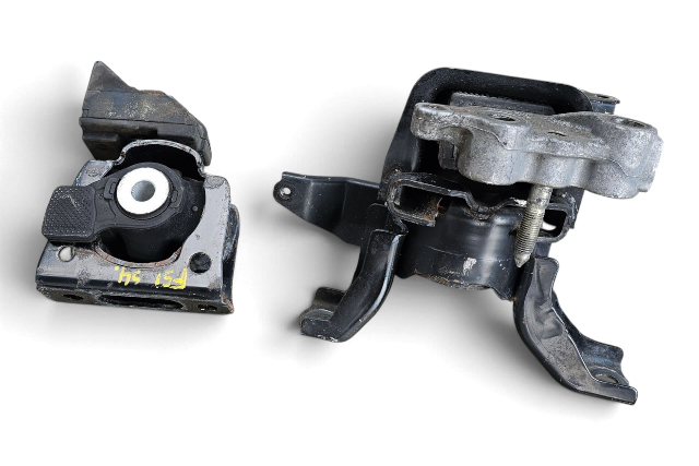 2013-2017 Lexus CT200h Engine Mount Motor Bracket Set(2), 12305-37160, F051, OEM, 2011, 2012, 2013, 2014, 2015, 2016, 2017