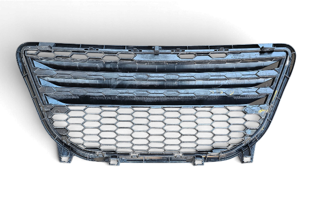2011-2012 Honda CR-Z Coupe Front Bumper Grill Grille, 71121-SZT-A01, F052, OEM, 2011, 2012