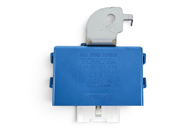 2010-2015 Lexus RX350 RX450h Towing Converter Relay Module, 81985-WY010, F053, OEM, 2010, 2011, 2012, 2013, 2014, 2015