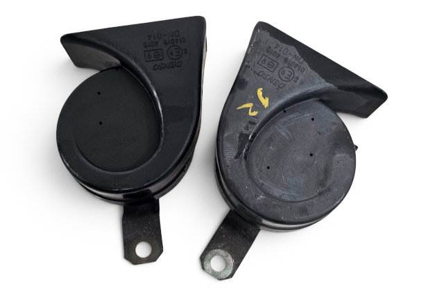 2001-2005 Lexus IS300 Low/High Note Horn Assembly Set, 86520-51010, F054, OEM, 2001, 2002, 2003, 2004, 2005