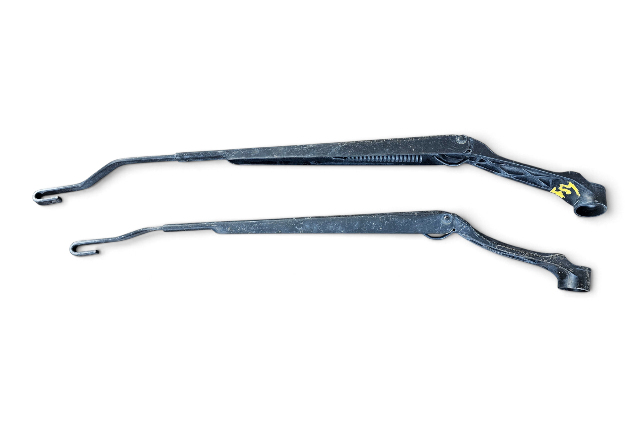 2001-2005 Lexus IS300 Windshield Wiper Blade Arm Left/Right Set 85211-53040, 85221-53050, F054, OEM, 2001, 2002, 2003, 2004, 2005