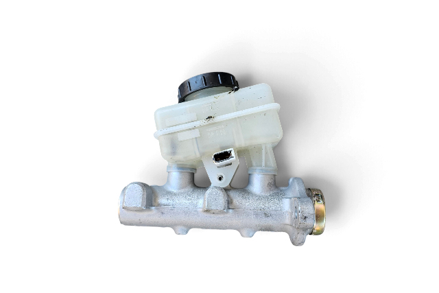 2003-2008 Nissan 350Z A/T Master Brake Cylinder Kit 46010-CD005, F056, OEM, 2003, 2004, 2005, 2006, 2007, 2008