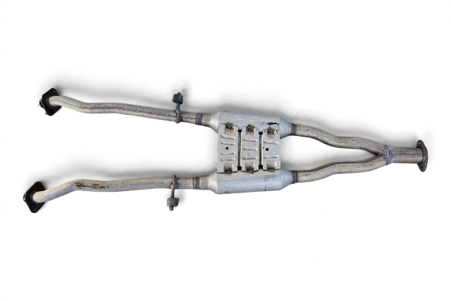 2014-2019 Infiniti Q50 Center Middle Exhaust Pipe Sub Muffler, 20300-4GA2B, F057, OEM, 2014, 2015, 2016, 2017, 2018, 2019