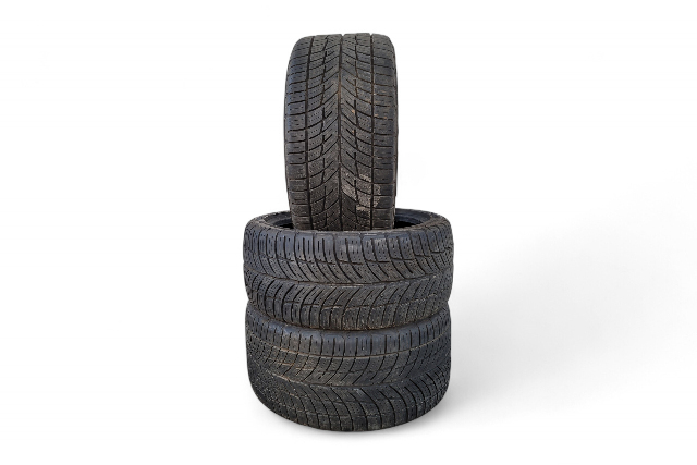 Used Tire BF Goodrich G-Force Comp-2 A/S Plus 275/35R19 Set of (3) 2023 $$