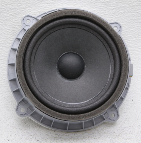 hyundai tucson subwoofer