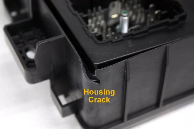 NEW GENUINE Engine Compartment Upper Fuse Box Cover OEM For 2010-2012 Santa Fe