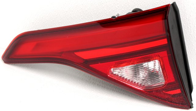 OEM GMC Acadia Right Passenger Side LED Tail Lamp Lens Chip 84181090